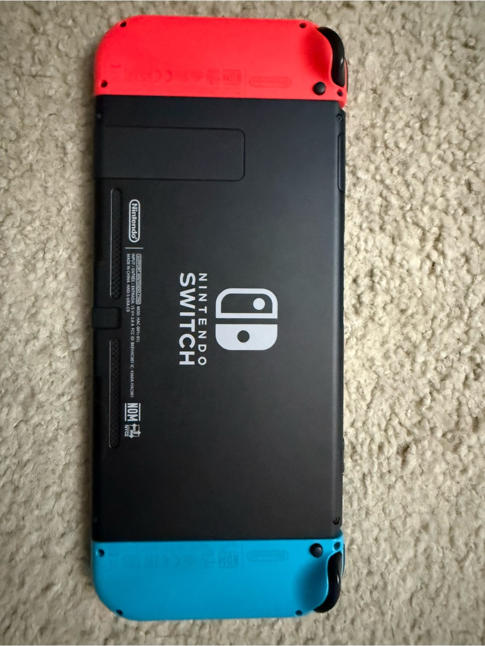Nintendo Switch Console with Neon Blue and Neon Red Joy-Con (LIKE NEW) - Picture 3 of 5